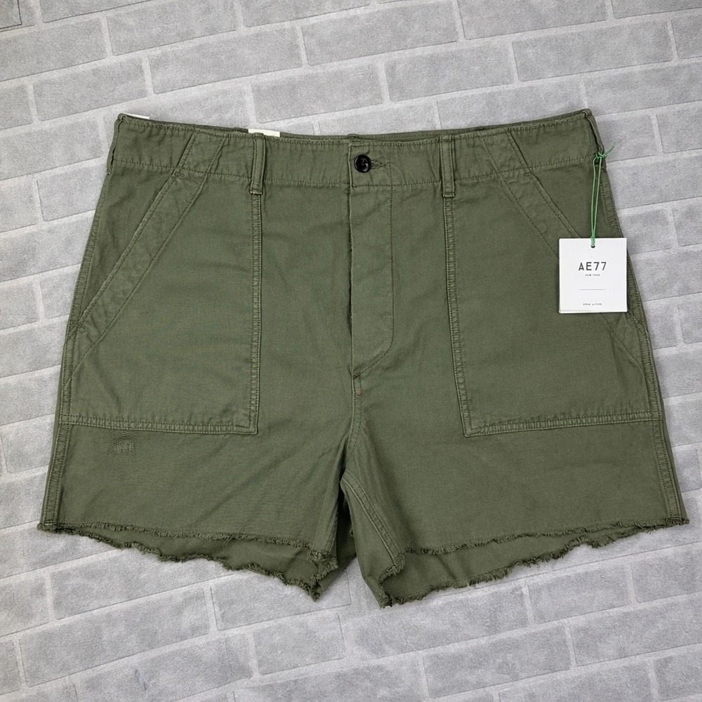 AE77 Utility Cargo Shorts Womens 14 Green Military Fatigue Raw Hem NWT $88.00